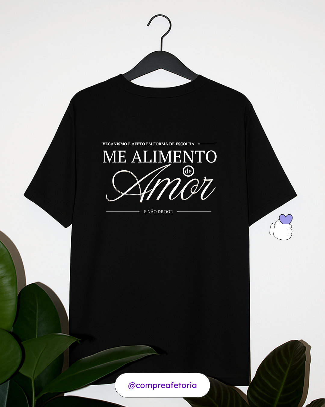 Camiseta Preta- Me alimento de amor